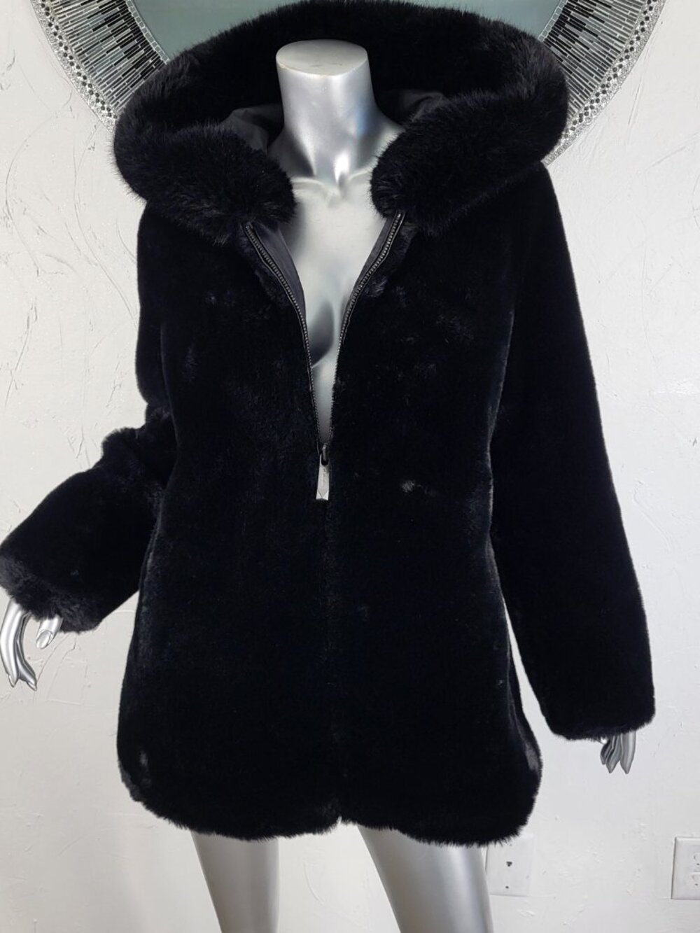NWOT~$425~BELLE FARE~M/L~PREMIUM BLACK FAUX MINK FOX FUR HOODED PARKA COAT